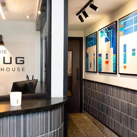ホテル The Snug Townhouse 3*
