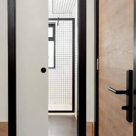 The Snug Townhouse