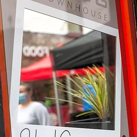The Snug Townhouse Ξενοδοχείο Γκάλγουεϊ
