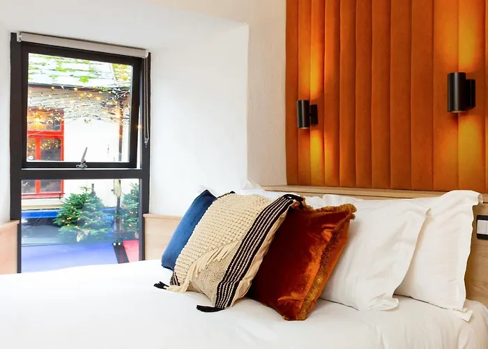 The Snug Townhouse Hotel Galway