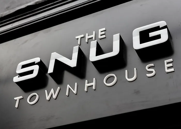 The Snug Townhouse 3*