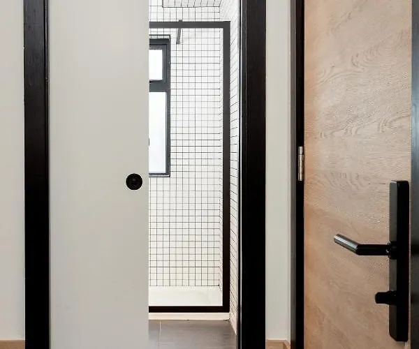 The Snug Townhouse