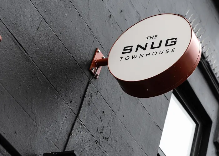 The Snug Townhouse 3*