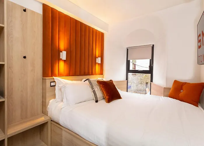 The Snug Townhouse 3*