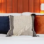 The Snug Townhouse